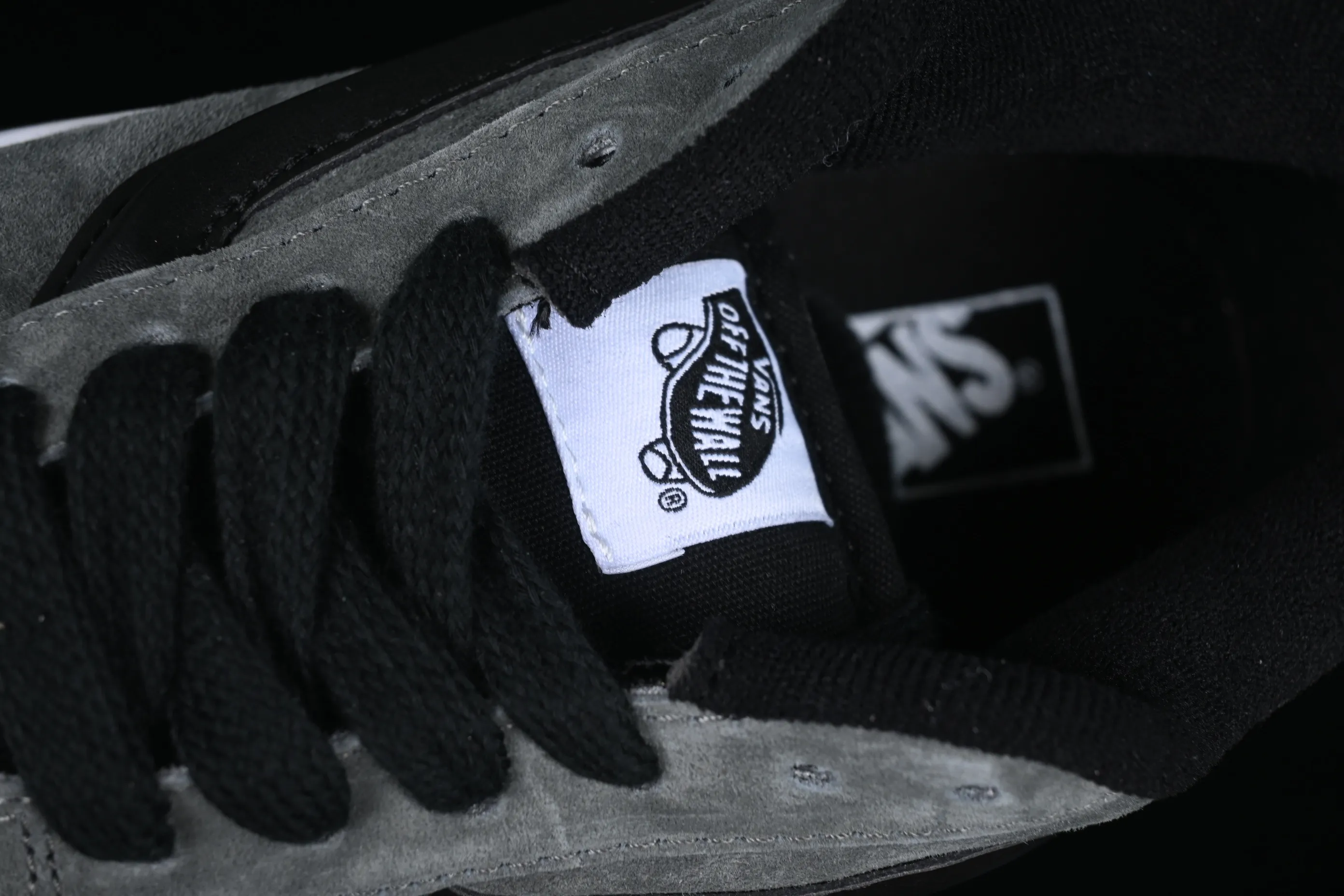 All categories Vans Vans series Vans Low Vans low-top Vans Knu Skool gray and black color low-top retro casual vulcanized bread shoes VN0009QCBDS